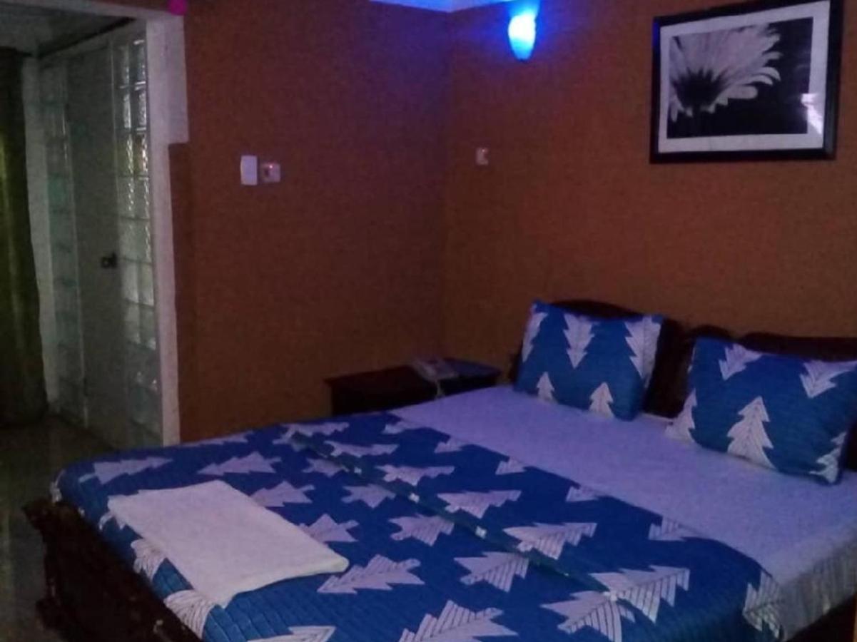Theodawn Hotels @ Suite 29 إيكجا المظهر الخارجي الصورة
