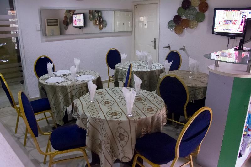Theodawn Hotels @ Suite 29 إيكجا المظهر الخارجي الصورة