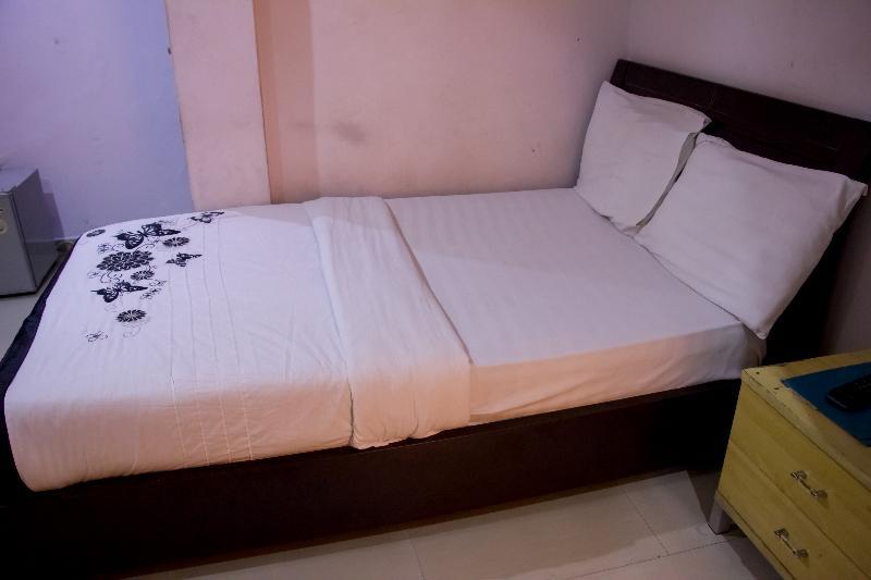 Theodawn Hotels @ Suite 29 إيكجا المظهر الخارجي الصورة